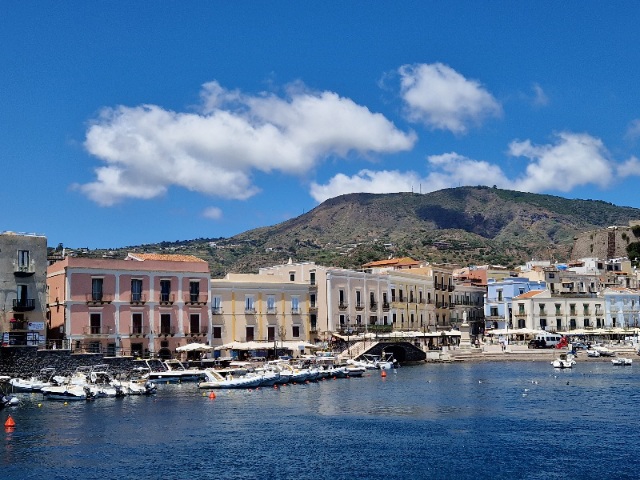 Lipari, najvece medju Eolskim ostrvima