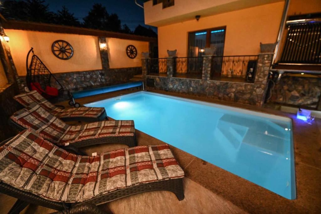 Nevan Luna Home