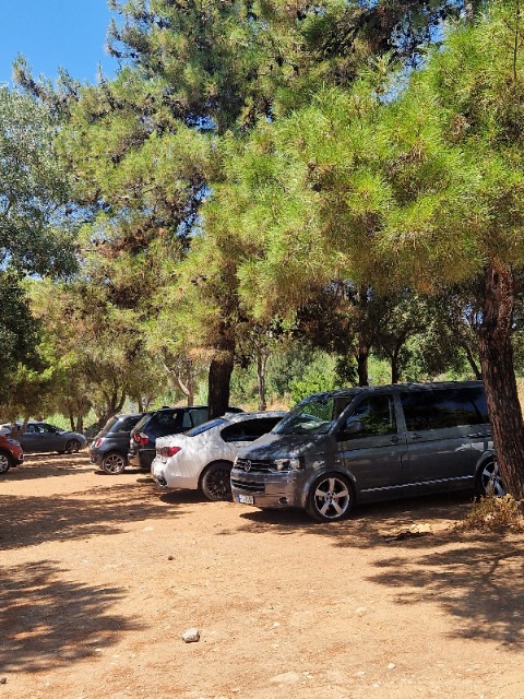 Parking Loutra